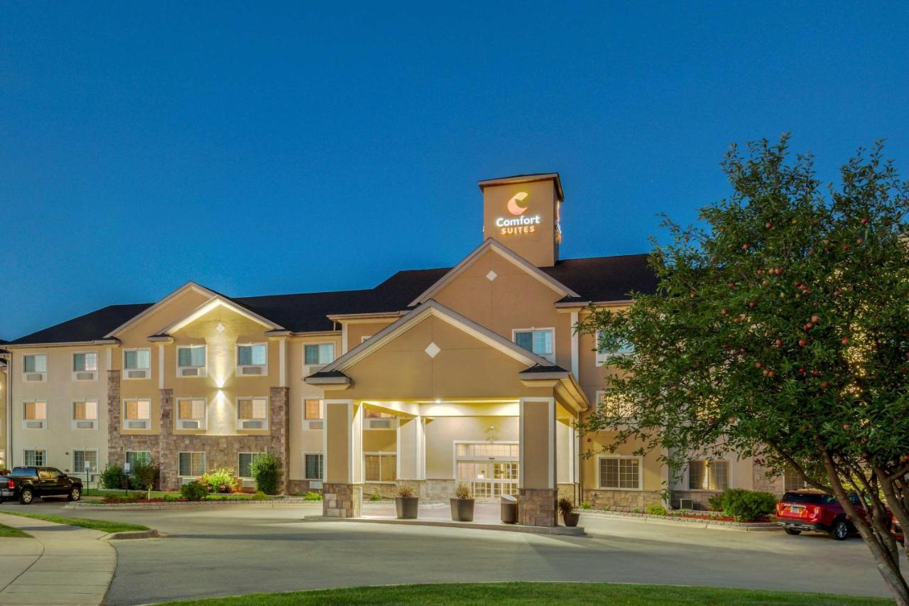 Comfort Suites Johnson Creek Conference Center Экстерьер фото