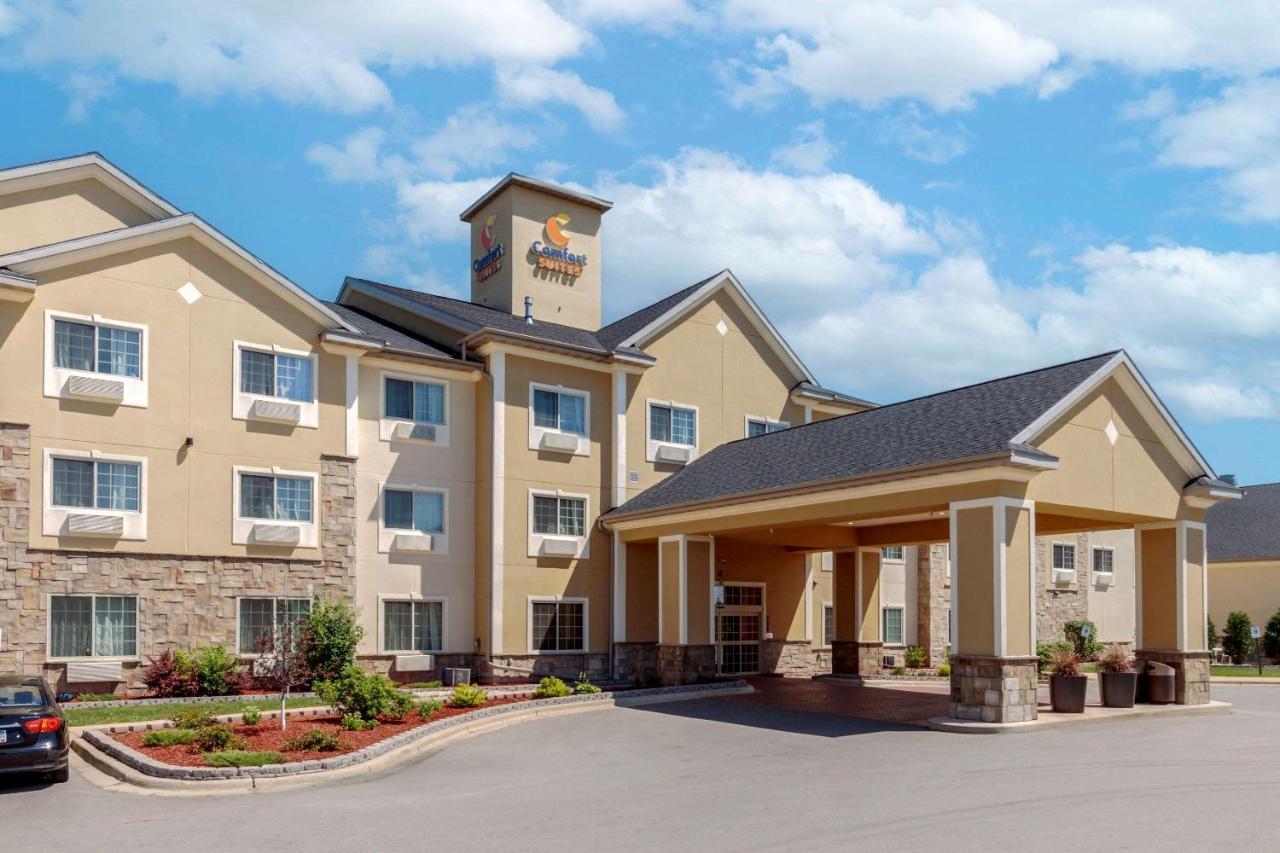 Comfort Suites Johnson Creek Conference Center Экстерьер фото